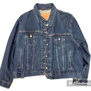 Levi’s Denim Jacket (L)